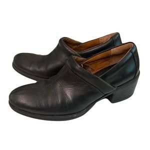 BOC Katy black genuine leather slip on clog ankle boot bootie 7.5 Born Concept